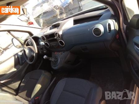 Pegeot Partner 1.6 HDi 92кс 2012г на ЧАСТИ, снимка 2 - Автомобили и джипове - 28126038