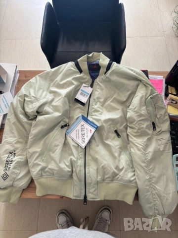 Nike jordan яке, снимка 1