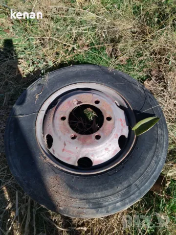 Гуми от мерцедес 225,75,17.5, снимка 2 - Гуми и джанти - 47680221