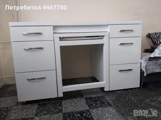 Бюро за маникюр/фризьор, снимка 2 - Работни маси и бюра - 52950989