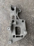 Конзола (стойка) алтернатор и компресор климатик Фолксваген Голф 5 1.6, снимка 1