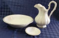 Старинен санитарен порцеланов комплектт - кана, леген и сапунерка, снимка 1