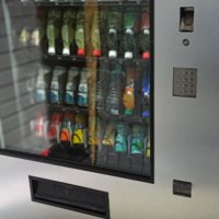 Вендинг машина, автомат за пакетирани храни