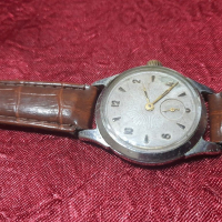 Стар механичен часовник, снимка 3 - Антикварни и старинни предмети - 36402227