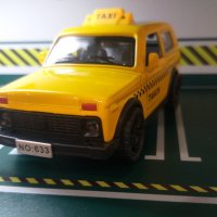 Метални колички: Lada Niva Taxi (Лада Нива Такси), снимка 2 - Колекции - 40714863