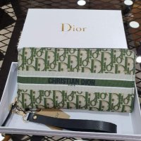 ✨Christian Dior различни цветове уникални дамски портмонета с кутия✨, снимка 17 - Портфейли, портмонета - 43420549