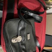 Чанти и големи портфейли, снимка 6 - Портфейли, портмонета - 43341305