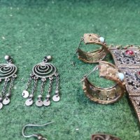Стари бронзови бижута , снимка 4 - Антикварни и старинни предмети - 39365967