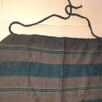 Автентична тъкана вълнена престилка , носия, снимка 4 - Антикварни и старинни предмети - 36468536