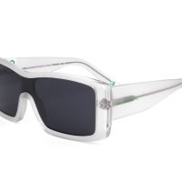 Оригинални unisex слънчеви очила United Colors of Benetton тип маска -49%, снимка 2 - Слънчеви и диоптрични очила - 43912274