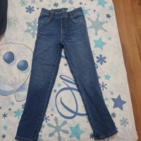 Дънков клин H&M, снимка 1 - Детски панталони и дънки - 37899614