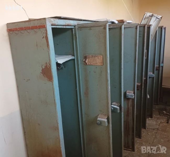 Метални гардероби тройни, снимка 1