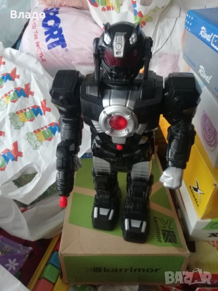 Робот със звук, светлини и движение + подарък , снимка 1