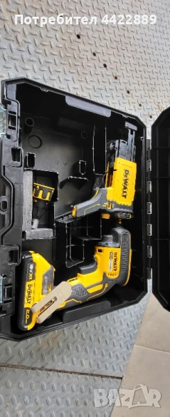автоматичен винтоверт за гипсокартон Dewalt, снимка 1