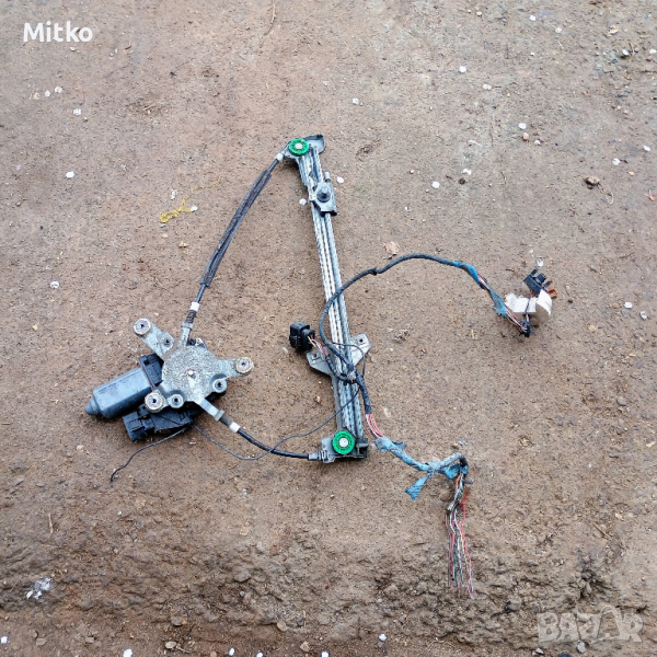 Стъкло повдигач Преден Ляв Ел. За Ауди 100 - А6 Ц4 1995г / Audi 100 - A6 C4 1995y, снимка 1