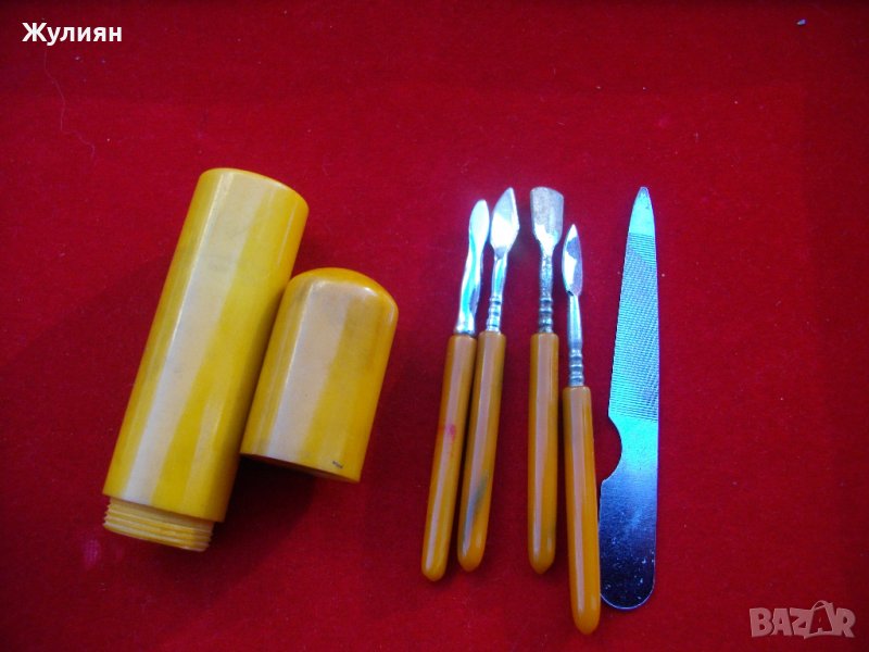  СТАР ДАМСКИ КОМПЛЕКТ НЕСЕСЕР ЗА НОКТИ КЕХЛИБАР БАКЕЛИТ, снимка 1