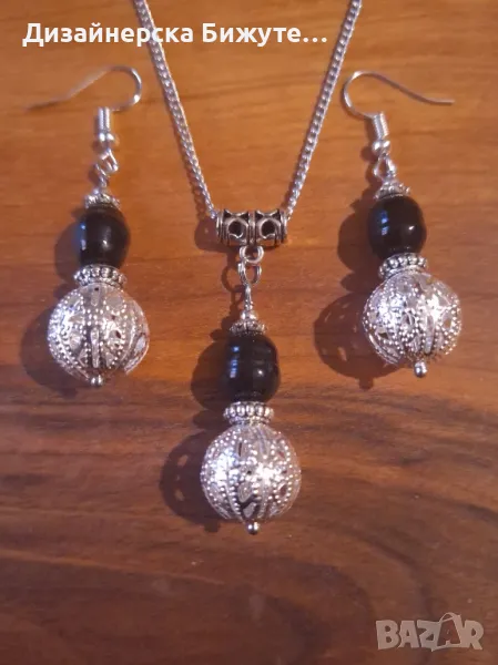 Разкошен комплект бижута обеци и колие с черни естествени перли и сребристи орнаменти, снимка 1