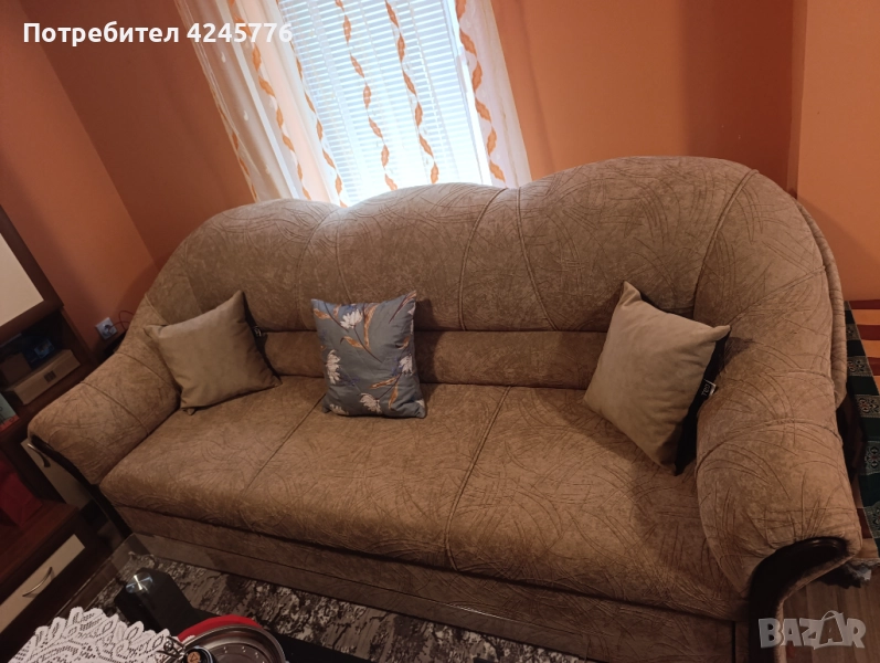 Диван с два фотьойла да две табуретки,неразличим от нов.Доставка.за русенски регион., снимка 1