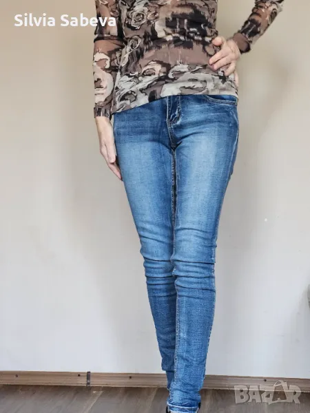 Ластични дънки размер М и блуза за 15 лв. , снимка 1