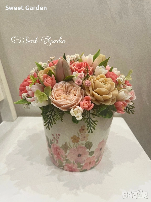  Аранжировки от ароматни ,сапунени цветя, снимка 1