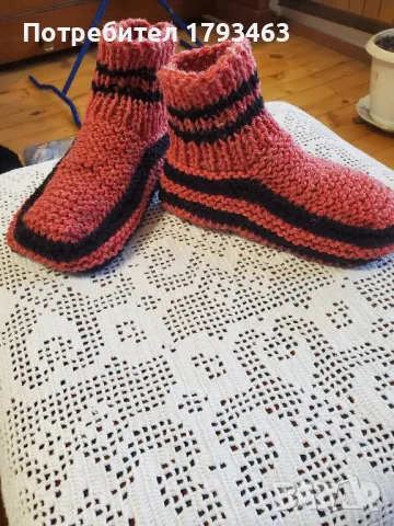 Ръчно плетени дамски терлици от вълна. размер 39, снимка 2 - Дамски чорапи - 49244867