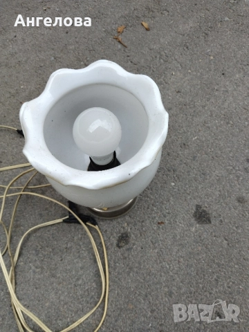 Нощна лампа, снимка 2 - Настолни лампи - 52048968