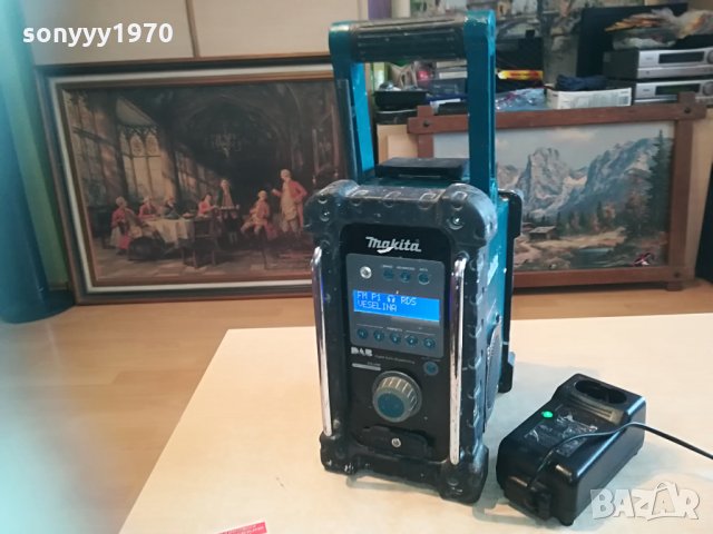 makita radio с батерия и зарядно 1604211117, снимка 2 - Радиокасетофони, транзистори - 32568839