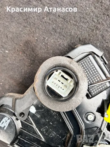 Брава на врата предна лява за Тойота Аурис. A046693, снимка 3 - Части - 49637229