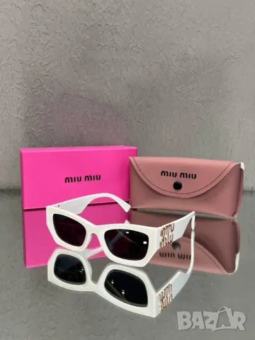 очила с калъф на марката miu miu 