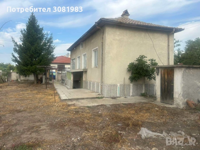 Продавам къща с двор, снимка 3 - Къщи - 53583675