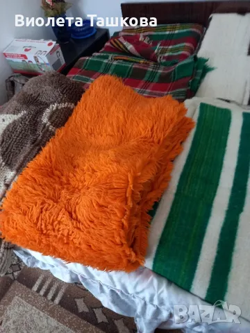Продавам  1 бр родопско одеяло,2 бр.дом.тъкани черги 1 бр. китеник