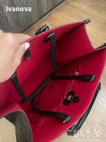 Черна дамска чанта, снимка 4 - Чанти - 48906227