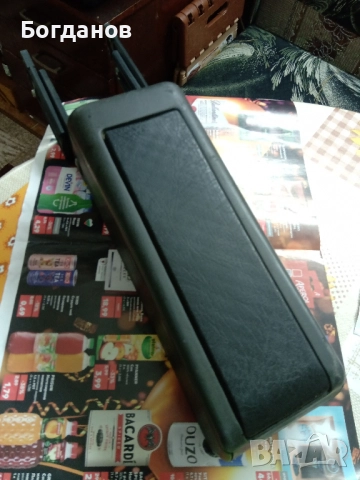 ПОДЛАКЪТНИК ЗА КОЛА