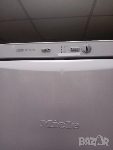 Огромен вертикален фризер с 8 чекмеджета Миеле Miele Made in Germany с две години гаранция!, снимка 4 - Фризери - 52543910