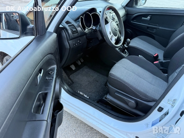 Kia Venga 1,4 GPL Panorama , снимка 11 - Автомобили и джипове - 52207372