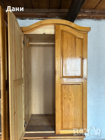 продавам гардероб -двукрил от масив, снимка 3 - Гардероби - 51646726