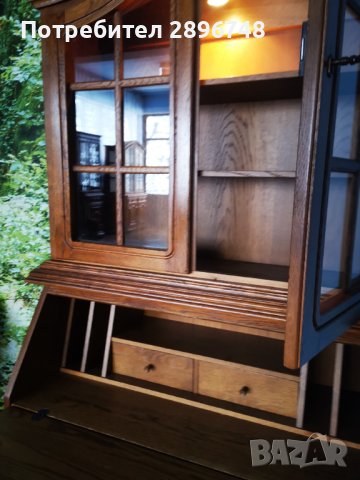 Писалище с витрина и вградена лампа, снимка 5 - Секции и витрини - 43899915