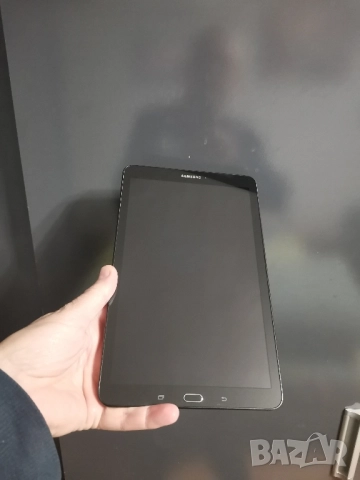Таблет Samsung Galaxy Tab E 10 инча, снимка 7 - Таблети - 52303700