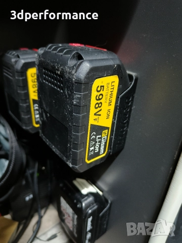 Стойки, холдъри за батерия Makita, Onevan, Gisam, Parkside, DeWALT, Raider, Einhell, Ryobi, снимка 3 - Винтоверти - 47977841