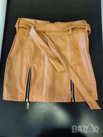 Кожена пола