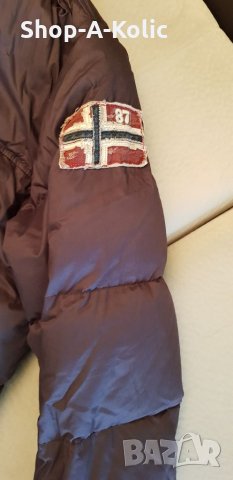 Original Vintage NAPAPIJRI GEOGRAPHIC Expedition Experience Winter Puffer Down Hooded Parka Jacket, снимка 3 - Якета - 35221588