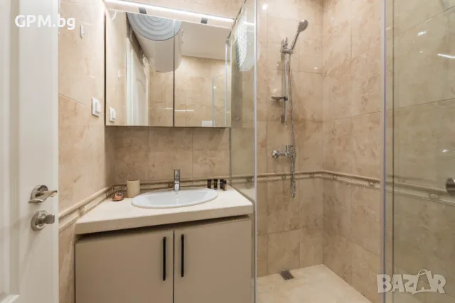 Луксозен и панорамен апартамент на брега в Ла Мер., снимка 17 - Почивки на море - 47825614