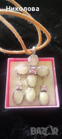 Сребърен комплект кръст и обеци, снимка 1 - Колиета, медальони, синджири - 43956453
