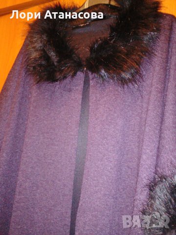 Елегантна пелерина в черен цвят и обточена с пухче от еко косъм, снимка 4 - Жилетки - 28533315