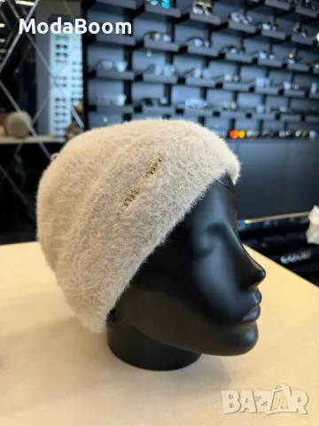 Loewe дамски зимни шапки Различни цветове , снимка 2 - Шапки - 48949874