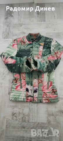 Дамско яке Guess , снимка 4 - Якета - 53066330