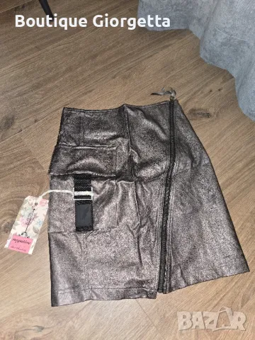 Кожена пола Negative, снимка 2 - Поли - 36879913