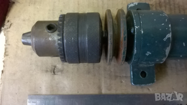 Ос с патронник от едната страна