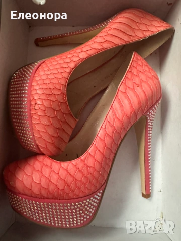 нови обувки на висок ток