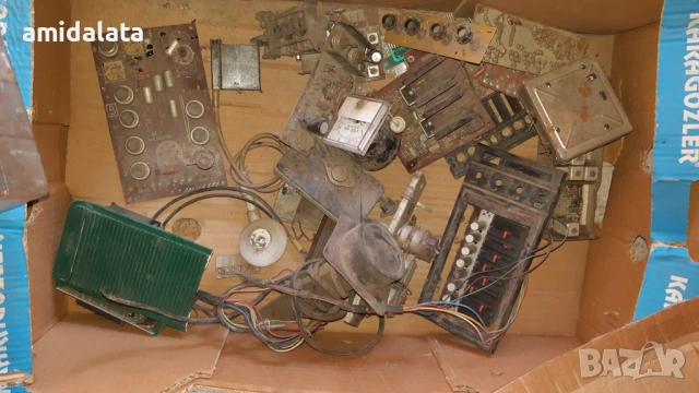 Стари електронни части, снимка 11 - Друга електроника - 53444448